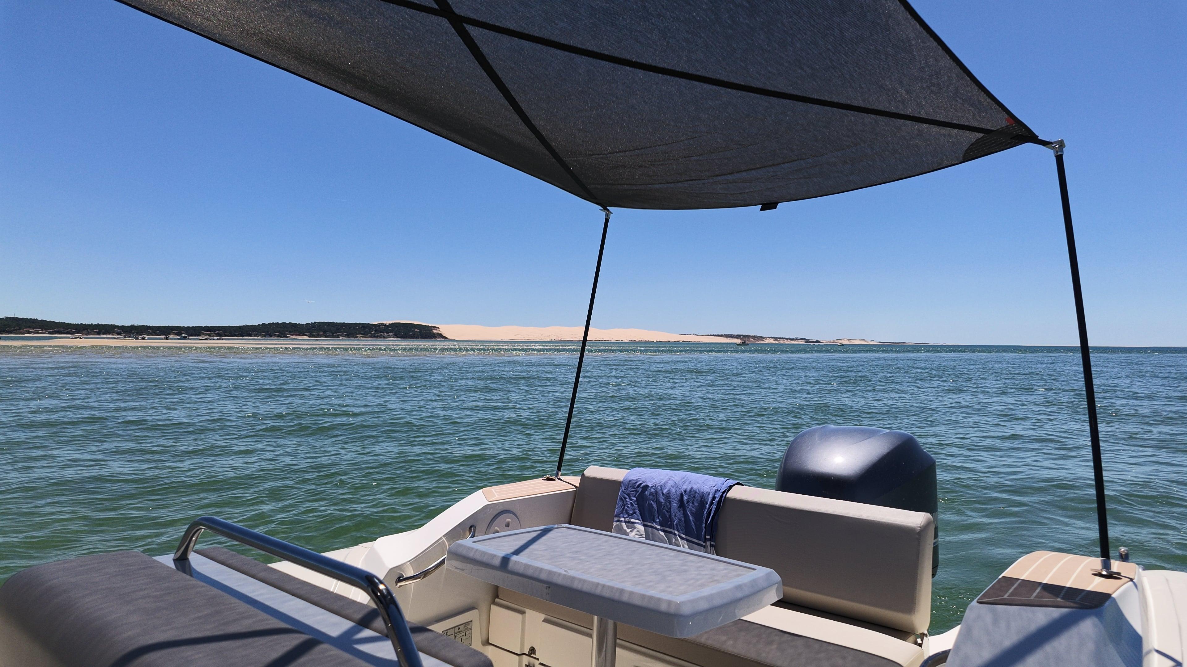 Shaded cockpit of the Capelli Tempest 700 facing the Dune du Pilat